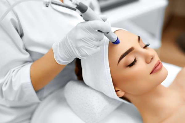 What is Microneedling?